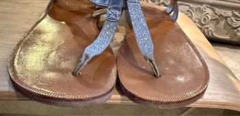 Sandales Pom d’api 36  à vendre avec leur boîte,  parfait, état  argentées très peu portées