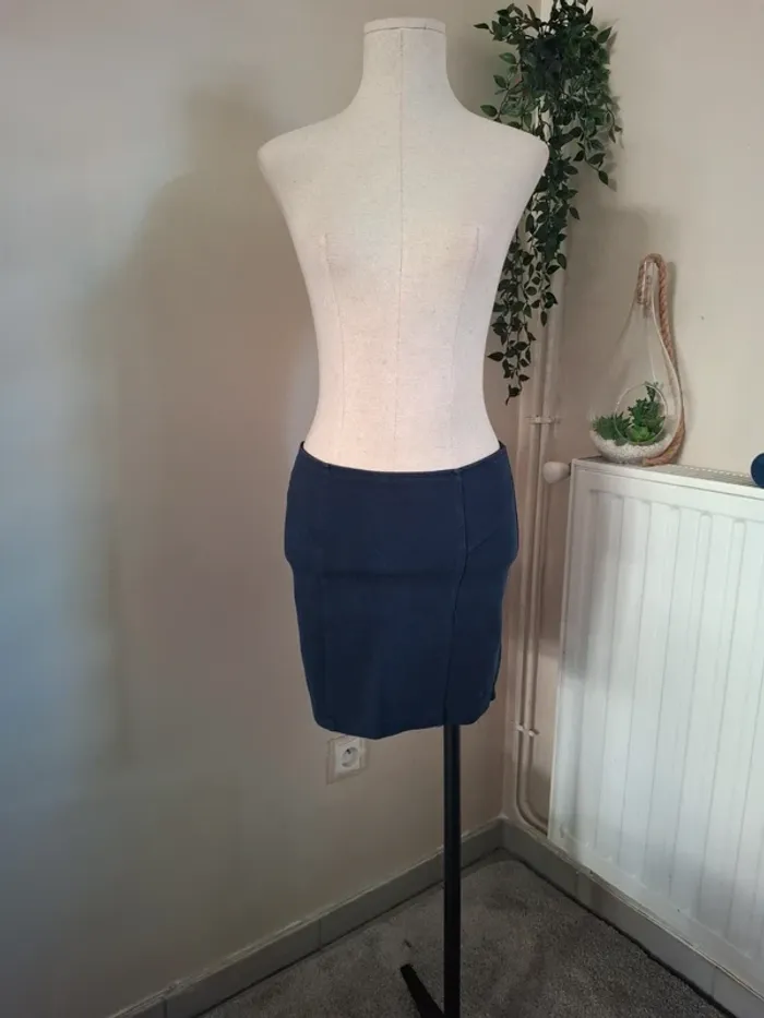 Lot 2 jupes moulante taille 36