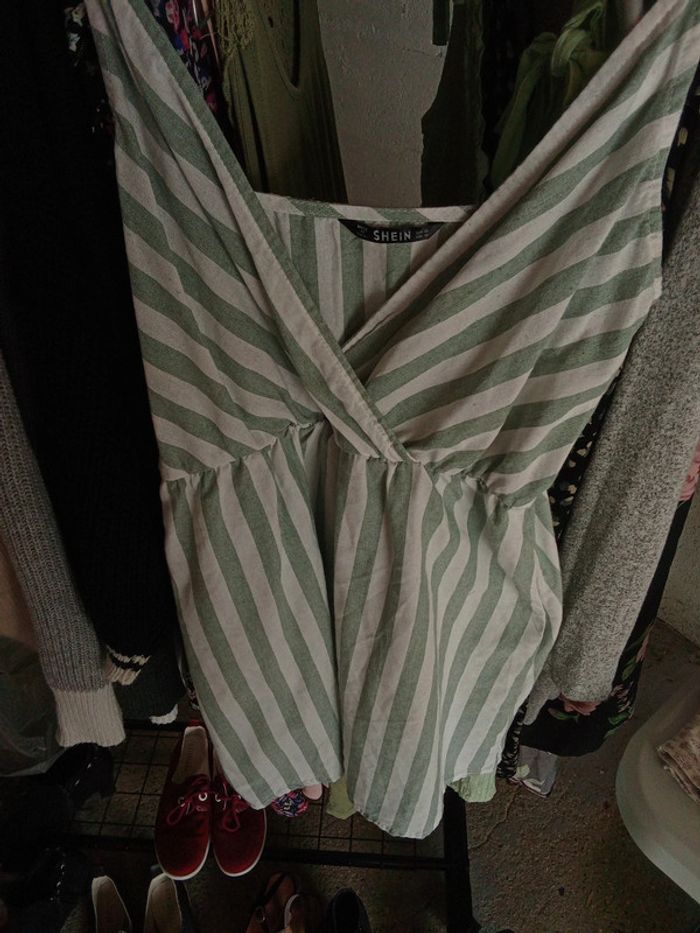 Jolie robe verte d'été - photo numéro 2