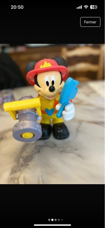 Mickey pompier