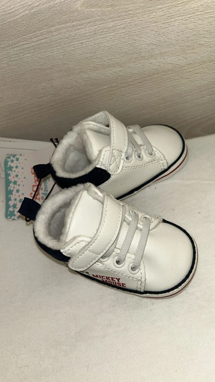 Pantoufle chaussures - photo numéro 2