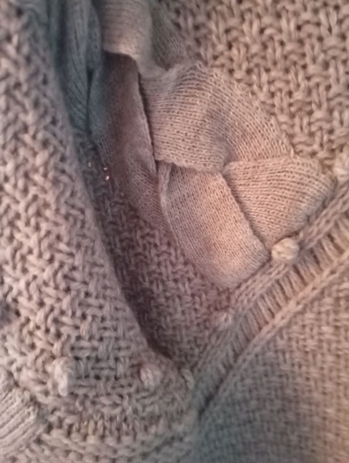 A vendre pull fantaisie - photo numéro 4