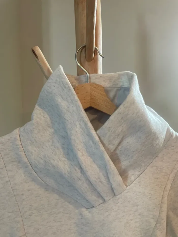 Pull gris - photo numéro 2