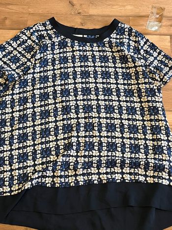 Je vend un haut femme très bon état