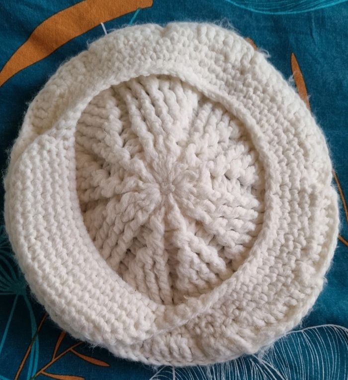 Casquette blanche en laine - photo numéro 7