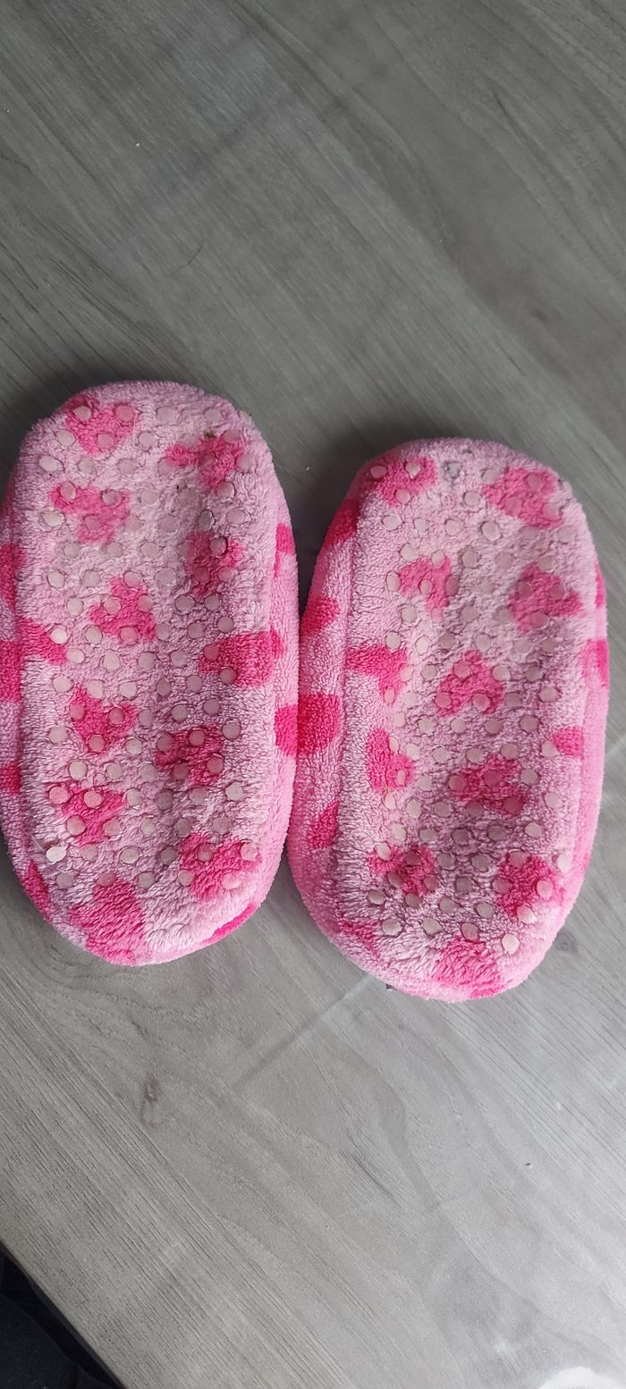 Chaussons Disney Minnie 26/28 - photo numéro 2