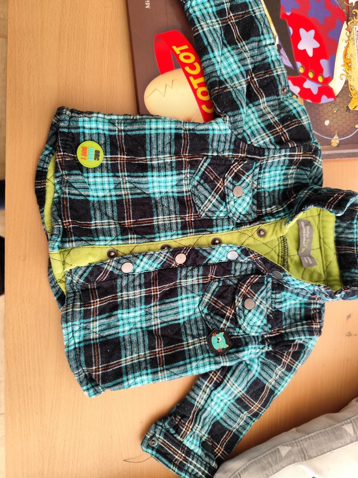 Vends chemise épaisse bébé 9 mois - photo numéro 5