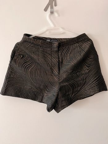 Short doré et noir