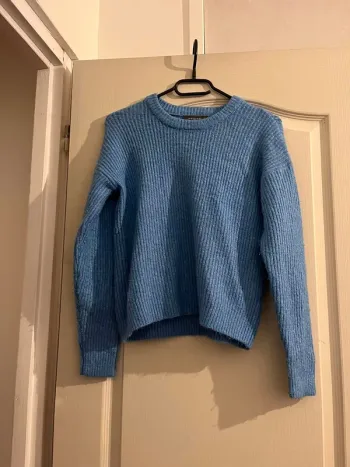 Pull bleu 🔄
