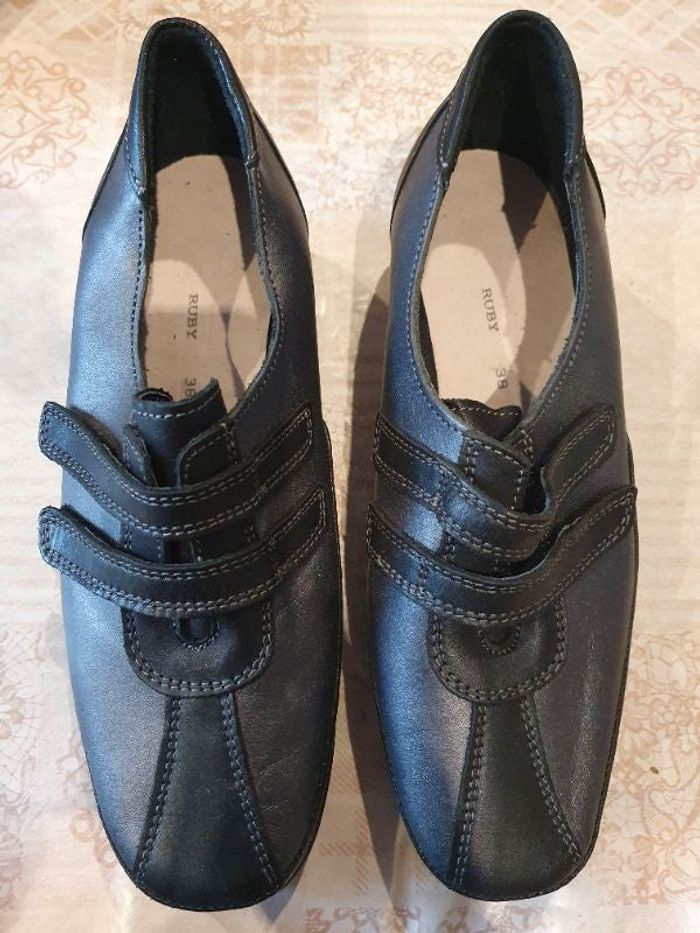 Chaussures à scratch marque Ruby T 38