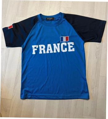 T-shirt 12 ans France bleu motif drapeau devant et sur la manche, manches courtes