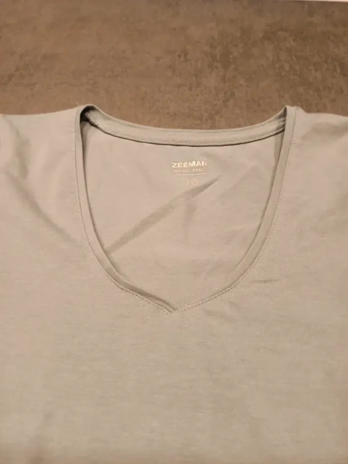 Vends tee-shirt Zeeman taille 36 . - photo numéro 2