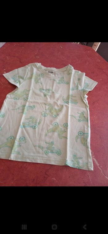 T.shirt garçon taille 4 ans