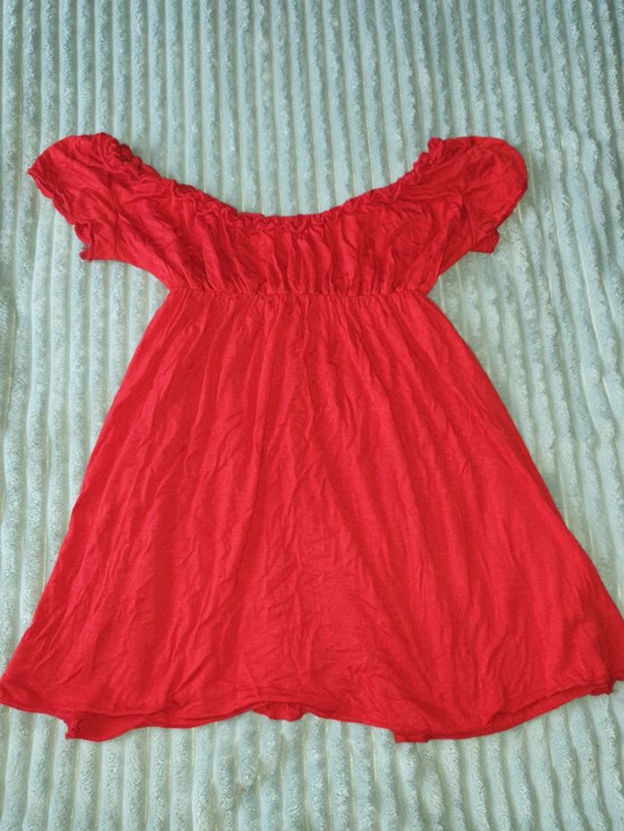 Tee-shirt ouvert & épaule dénudée - photo numéro 7