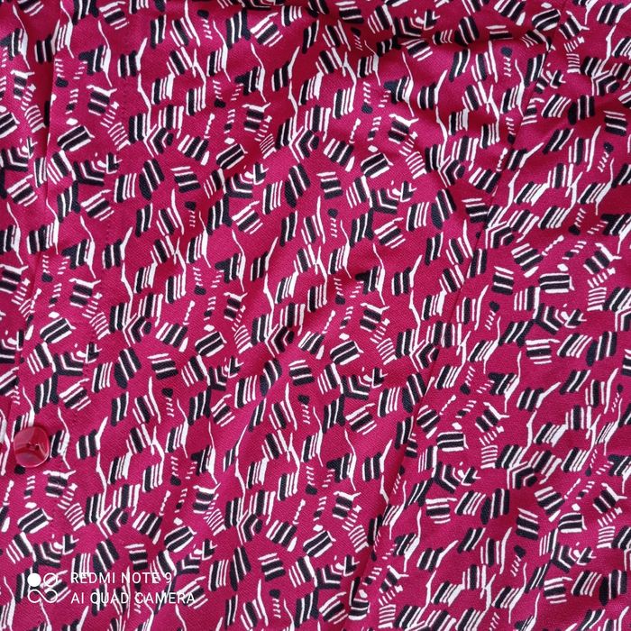 Jupe bordeaux à motifs t42 - photo numéro 3