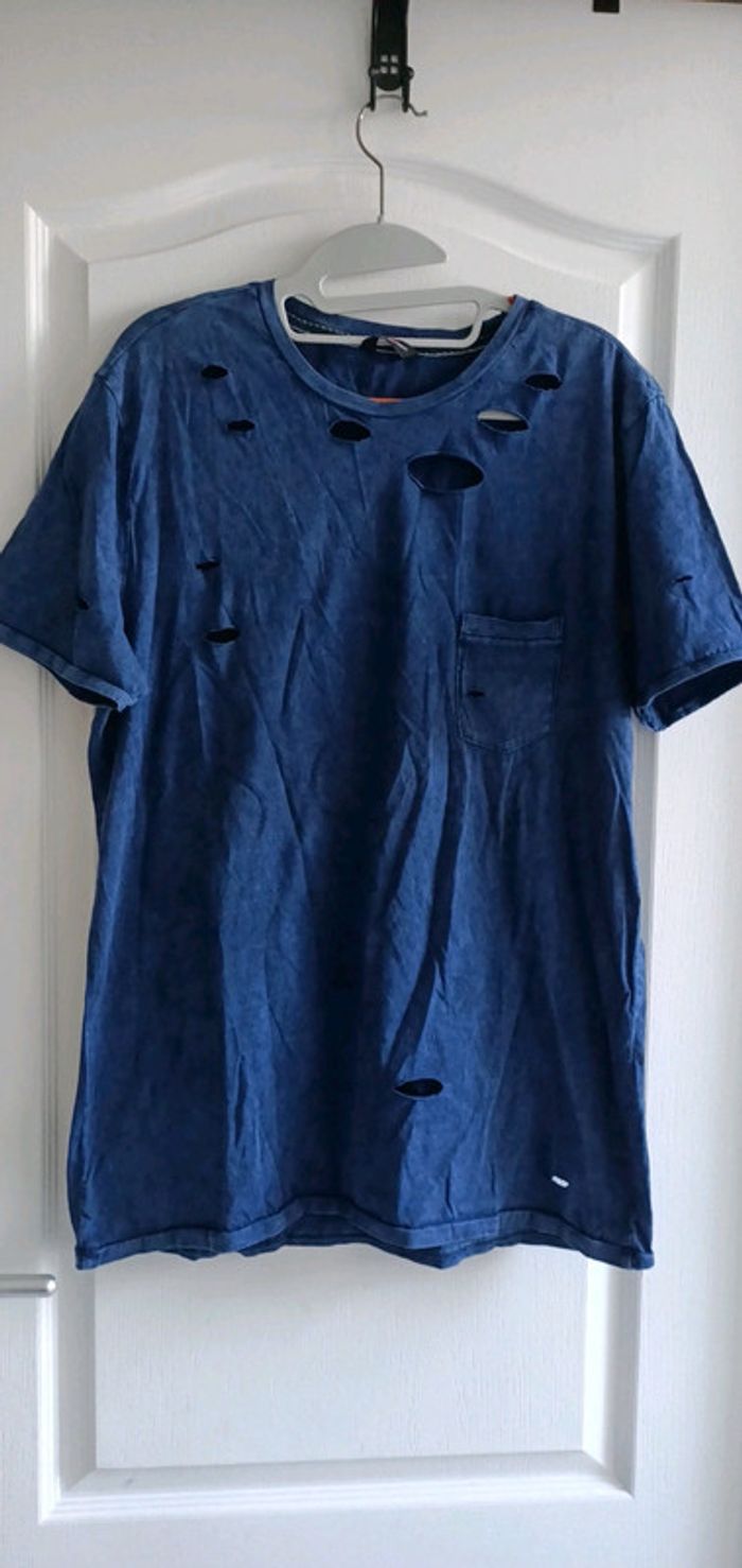 Tee-shirt craqué taille L