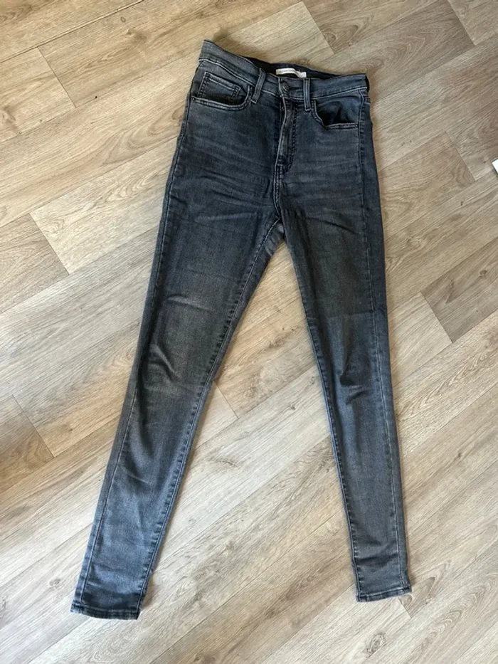 Levi ´s jeans gris mile high super skinny gris taille 27