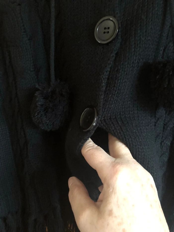 Cape noire taille unique Veritas - photo numéro 4