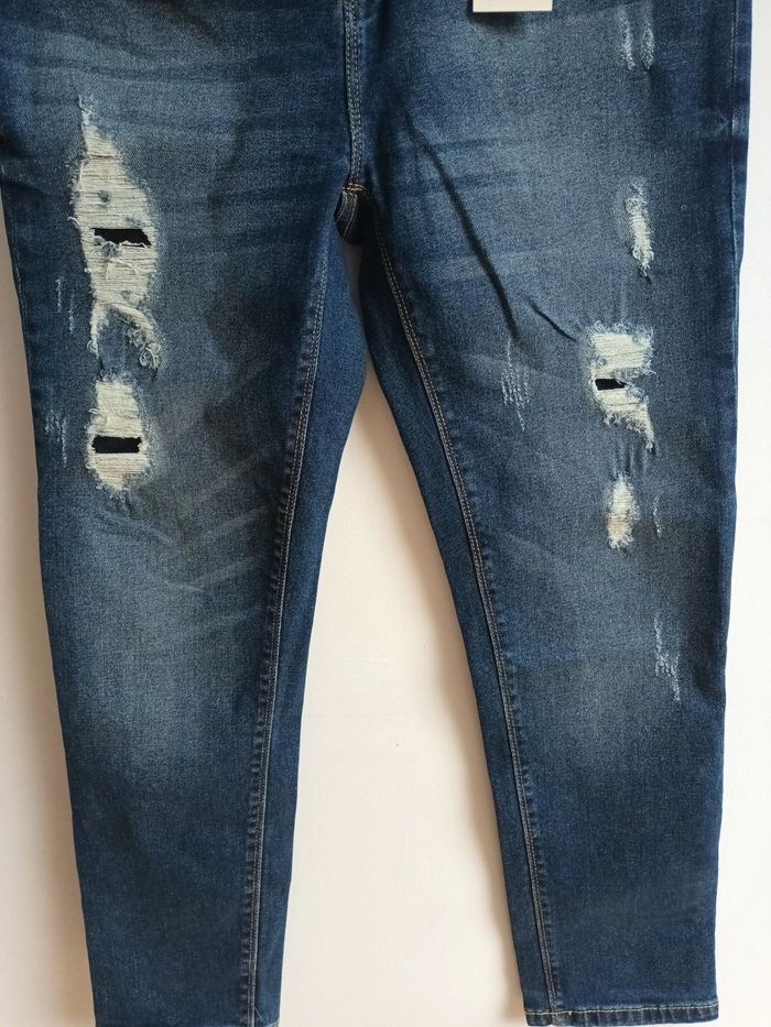 Jean femme taille 30 US - photo numéro 2