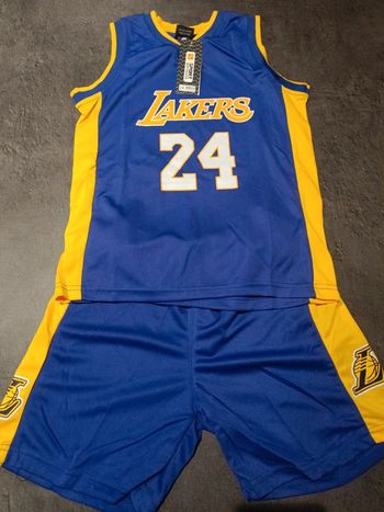 Tenue NBA Los Angeles Lakers Kobe Bryant violet et jaune t24