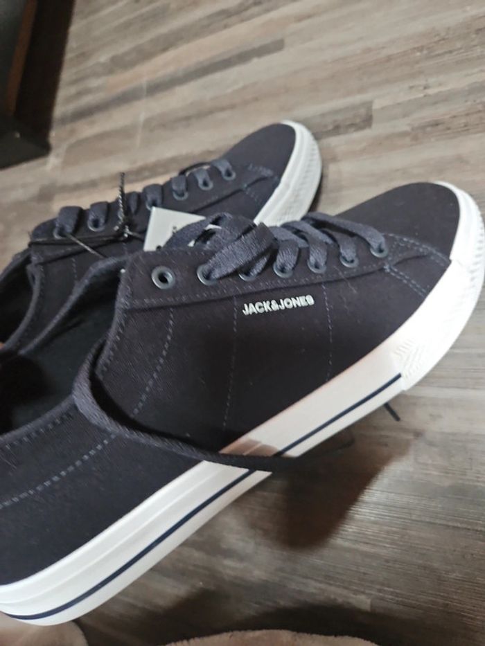 Chaussures neuve - photo numéro 6