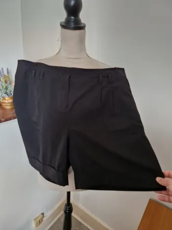 Short tailleur habillé camaïeu taille 44 noir
