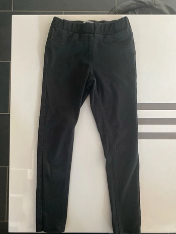 Pantalon noir taille 8 ans