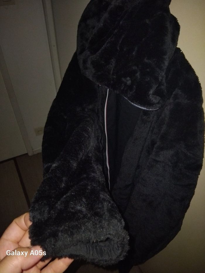 Parka long réversible

XXL/44/16 Neuf avec étiquette. - photo numéro 6