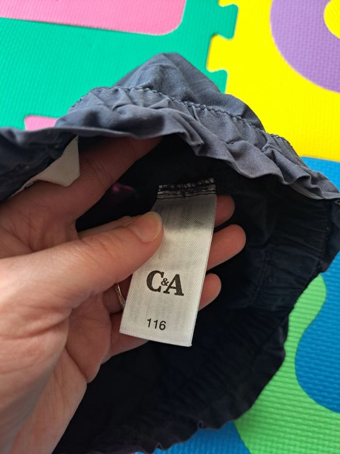 Short C&A 6ans - photo numéro 5