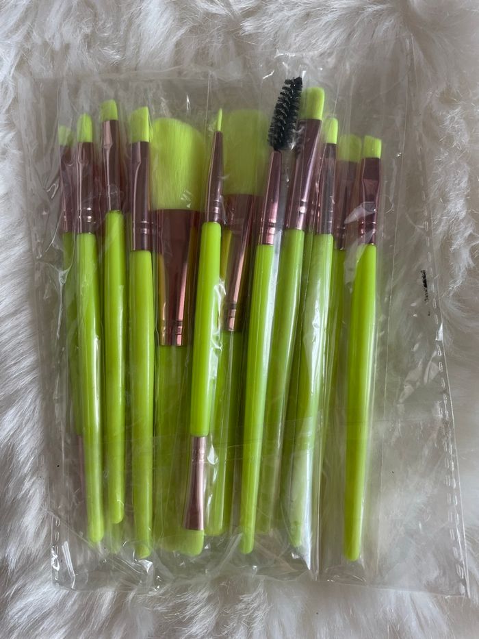 Lot de pinceaux à maquillage - photo numéro 3