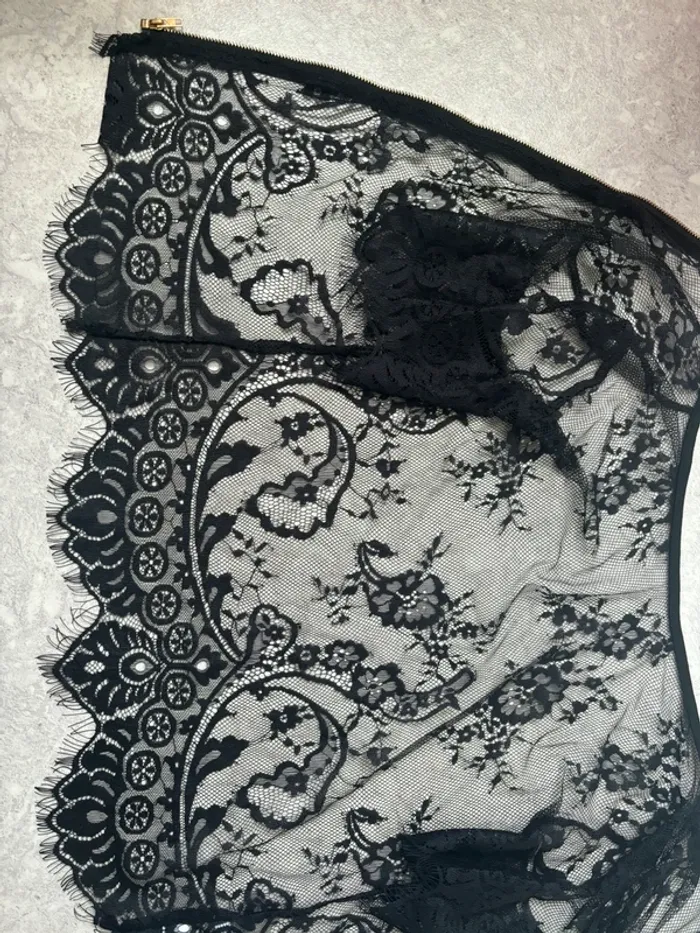 Haut dentelle - photo numéro 3
