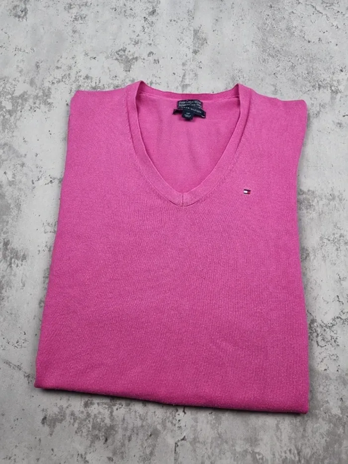 Pull col V Tommy Hilfiger fuschia – Taille S/36 Femmes - photo numéro 2