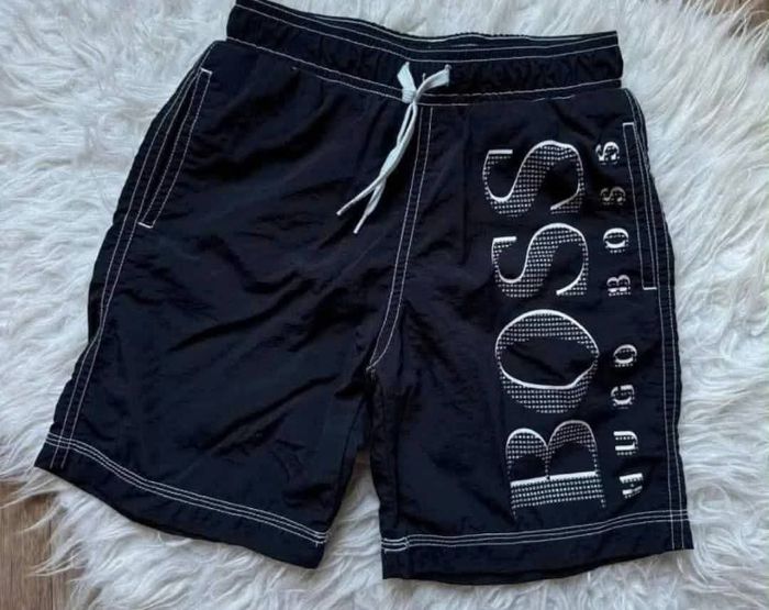 Short boss 8ans