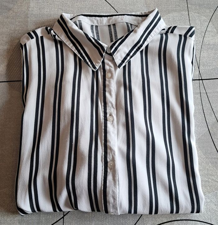 Chemise NEUVE pour femme taille 54 / 56 - photo numéro 3