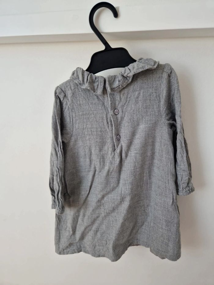 Robe gris détails broderie blanc 9mois très bon état Kiabi - photo numéro 6