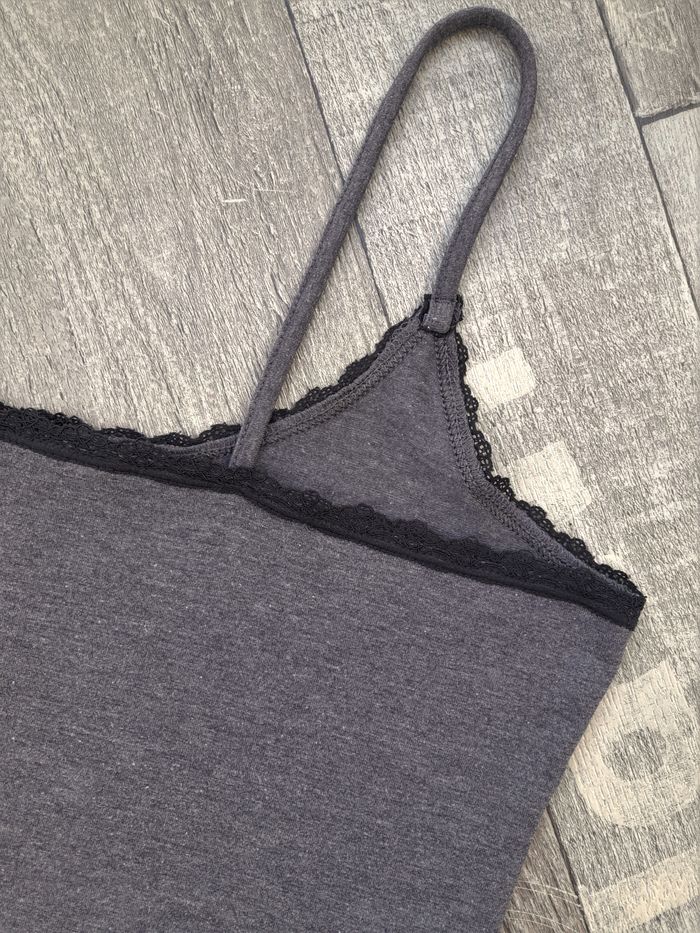 Débardeur / caraco fines bretelles anthracite - Kiabi - photo numéro 7