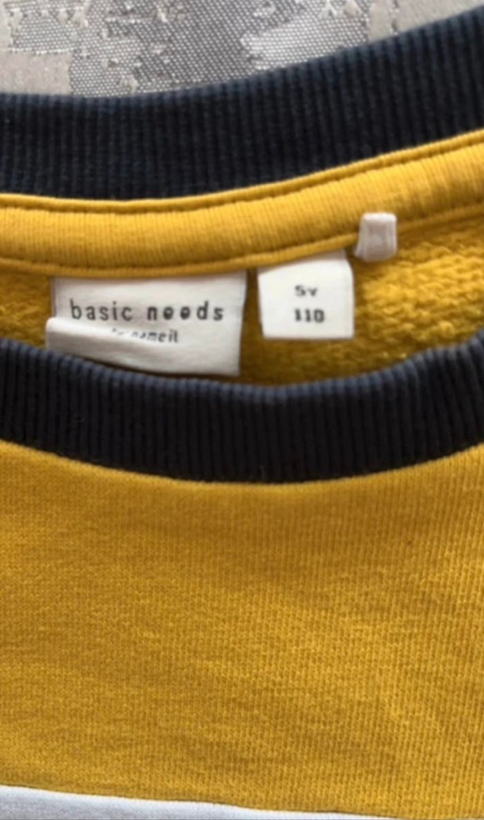 Pull garçon Name It col rond 5 ans jaune/blanc/bleu marine – coton – Bon état - photo numéro 3