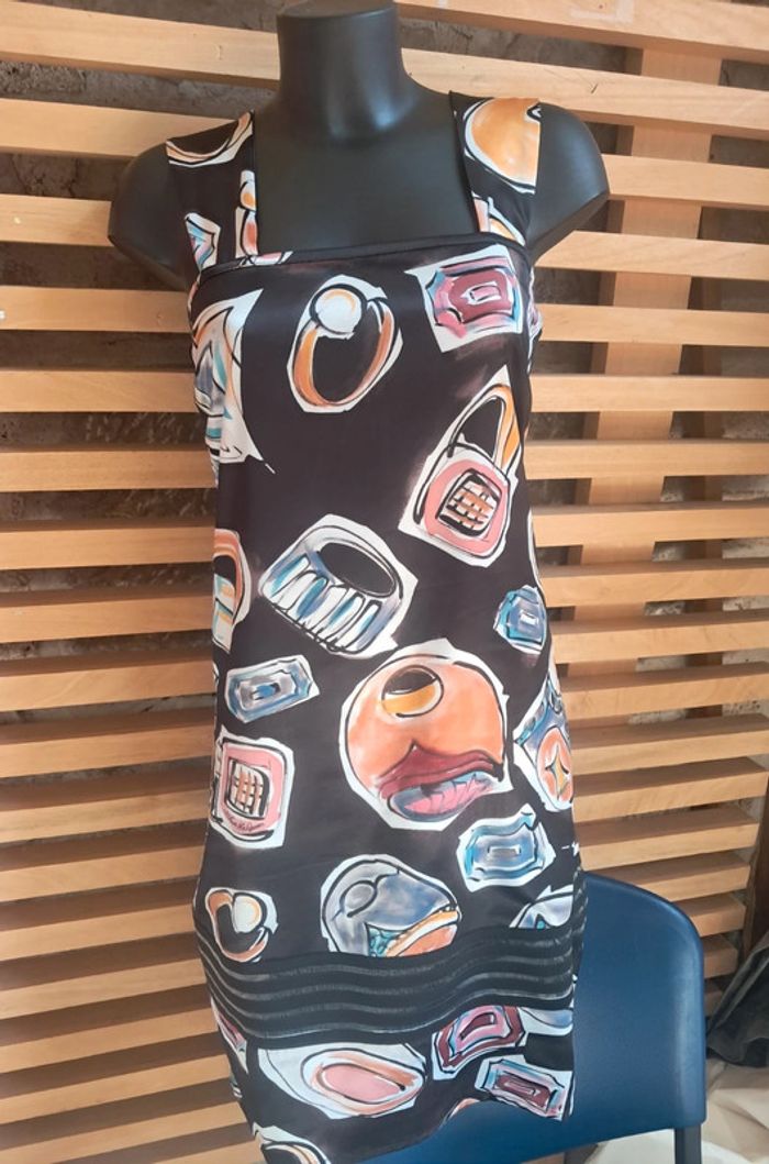 Save the queen robe été T.36/38 neuve - photo numéro 2