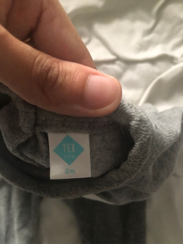 Jolie pyjama taille 9 mois confortable - photo numéro 5