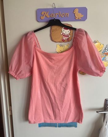 Haut rose à épaules découvertes, taille 14 ans.
