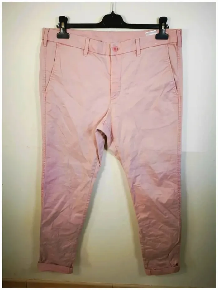 C34 pantalon rose Uniqlo W35