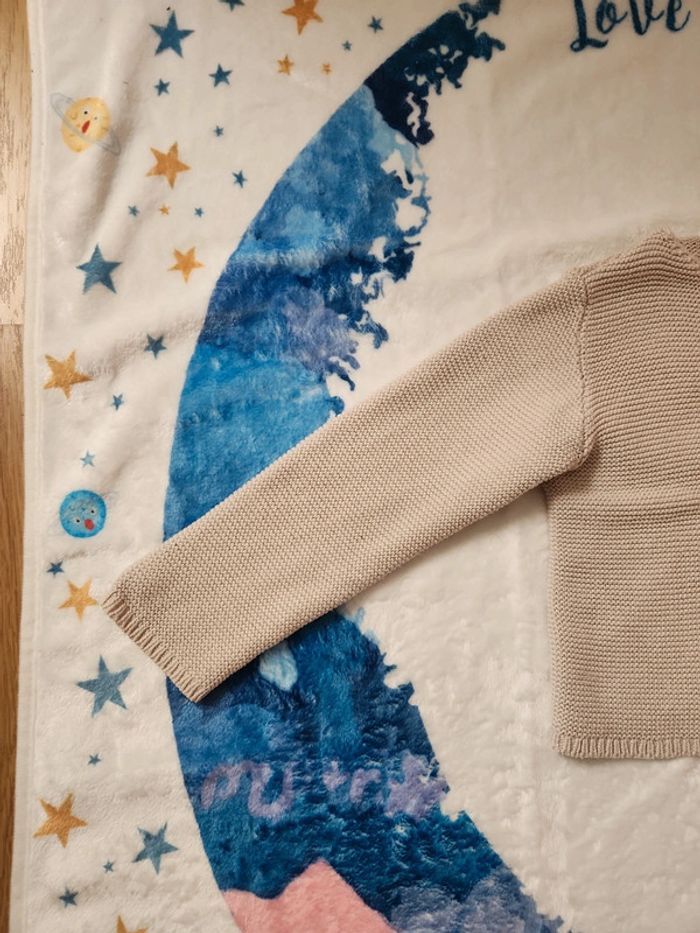 Superbe pull tricot beige 3 boutons Tex 23 mois - photo numéro 3