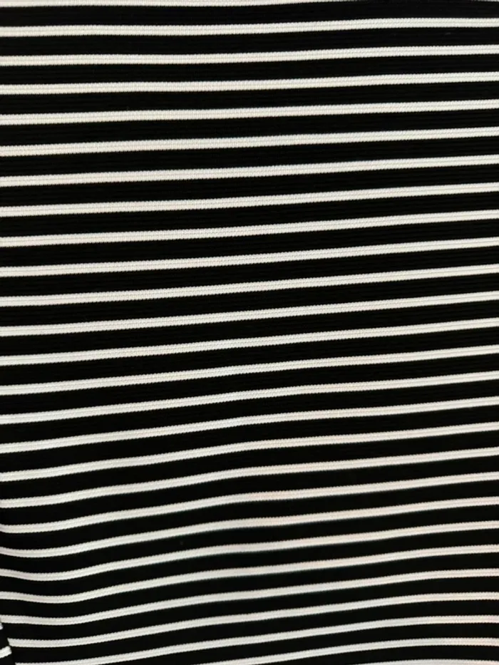 Veste noire et blanc - photo numéro 4