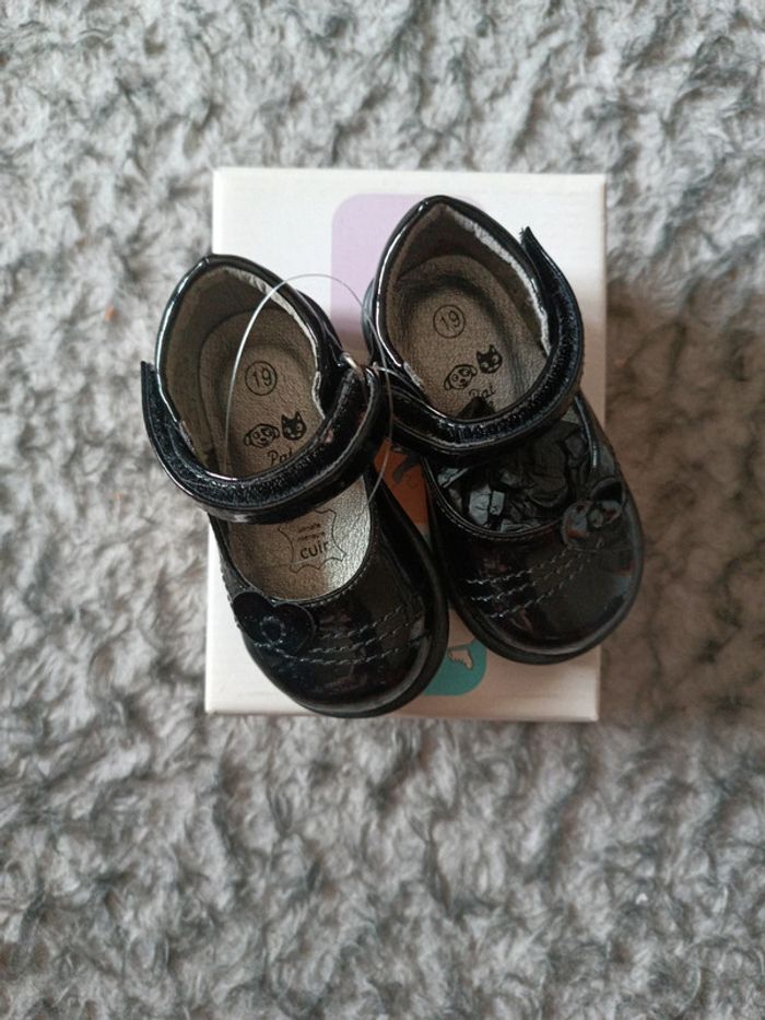 Chaussure pat et ripaton neuve avec étiquette fille 19 soulier vernie - photo numéro 3