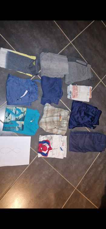 Lot garçon 8ans