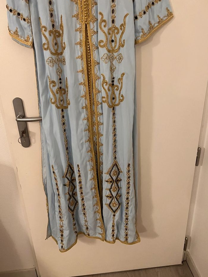 Caftan (takchita) taille Xs porté une seule fois - photo numéro 4