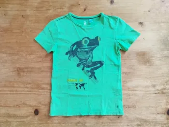 Tee-shirt garçon Okaïdi – 8 ans/128 cm – Vert avec grenouille – Très bon état