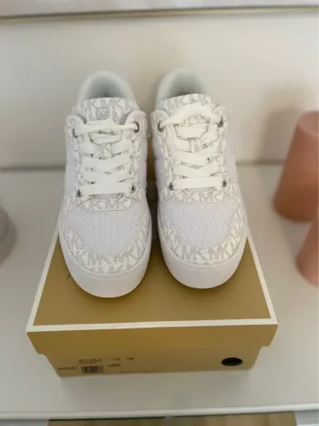 Basket Michael Kors taille 38 neuf