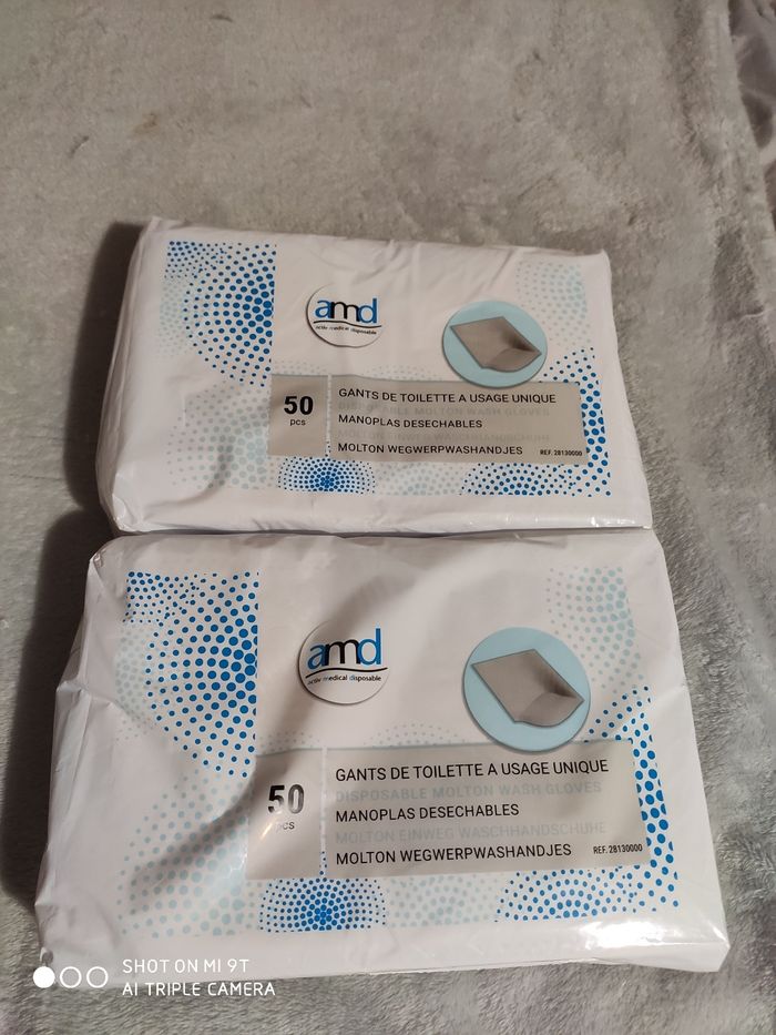 Lot de 2 paquets neuf de gant de toilette à usage unique