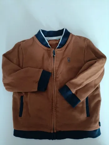 Veste okaidi